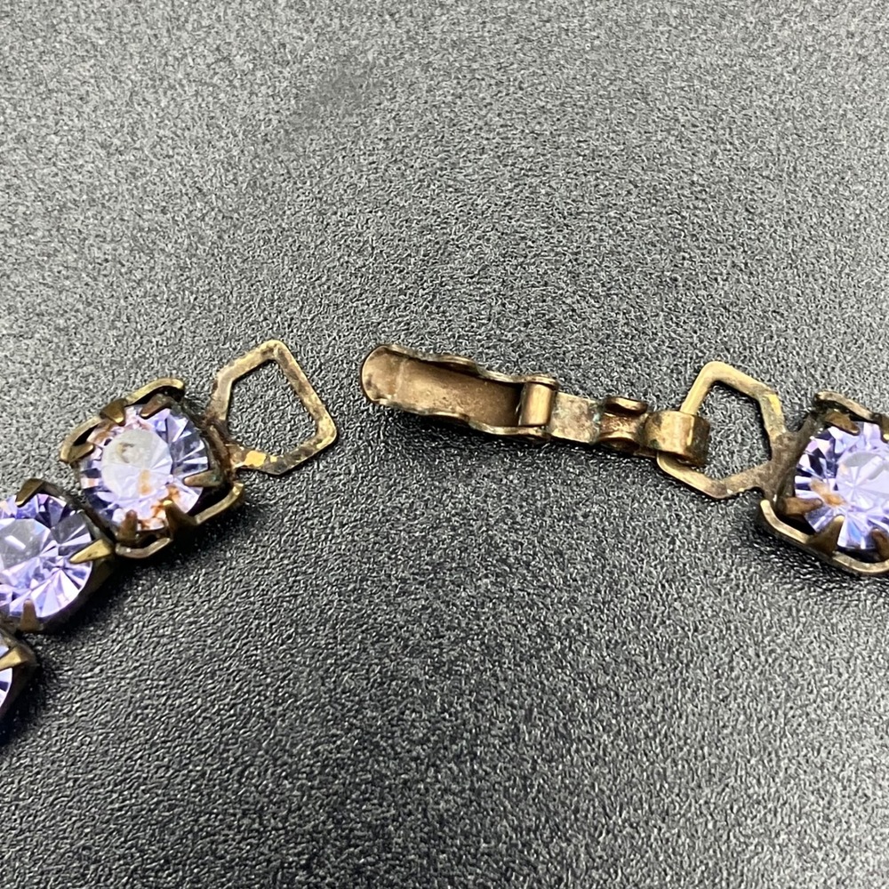 Vintage Purple Rhinestone Tennis Bracelet Faceted Prong Set Mid Century Size 7 - Picture 10 of 10
